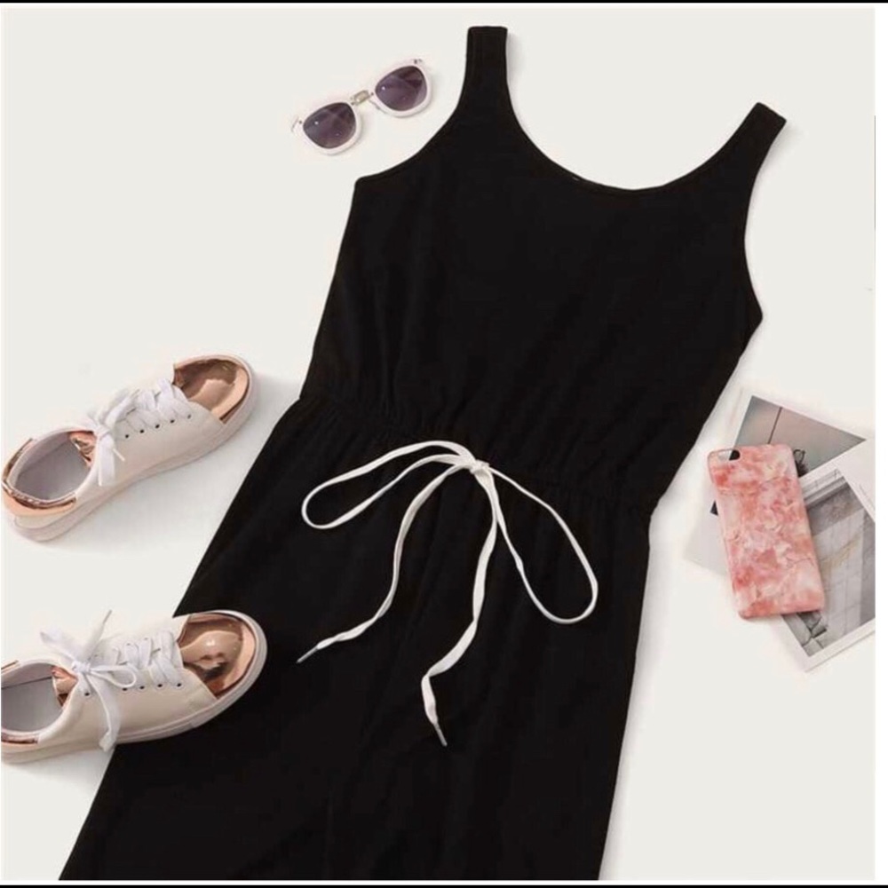 🌹NEW🌹 Black jumpsuit size Large (8-10)